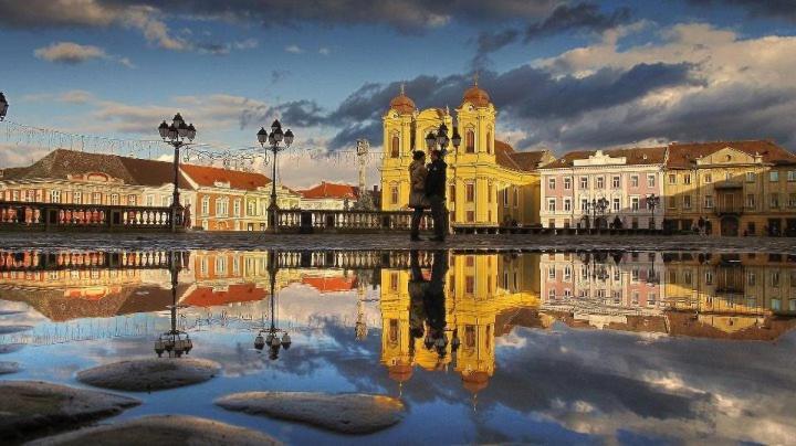 9 Stylish Suite In Unirii Square Тімішоара Екстер'єр фото
